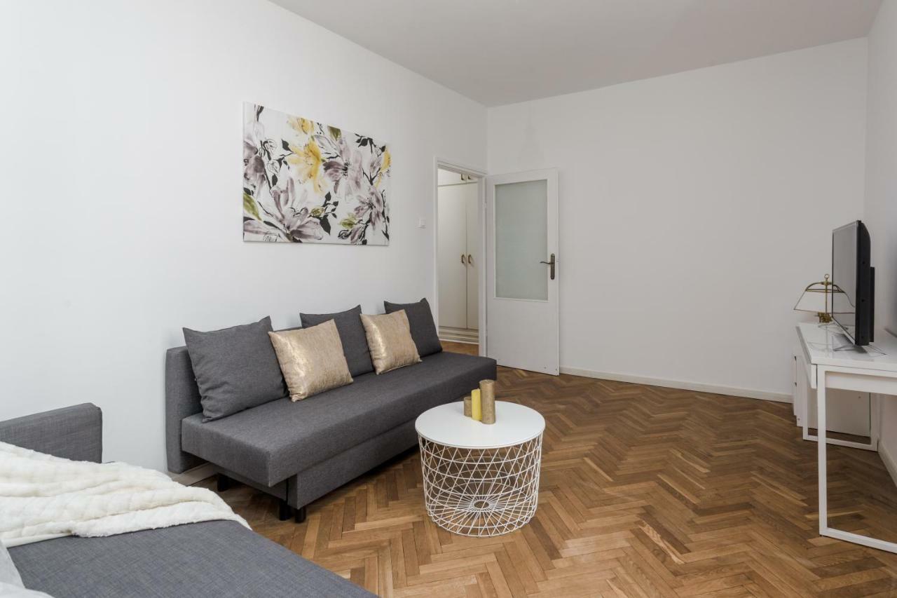 Chill Apartments Brzozowa Old Town Warschau Buitenkant foto